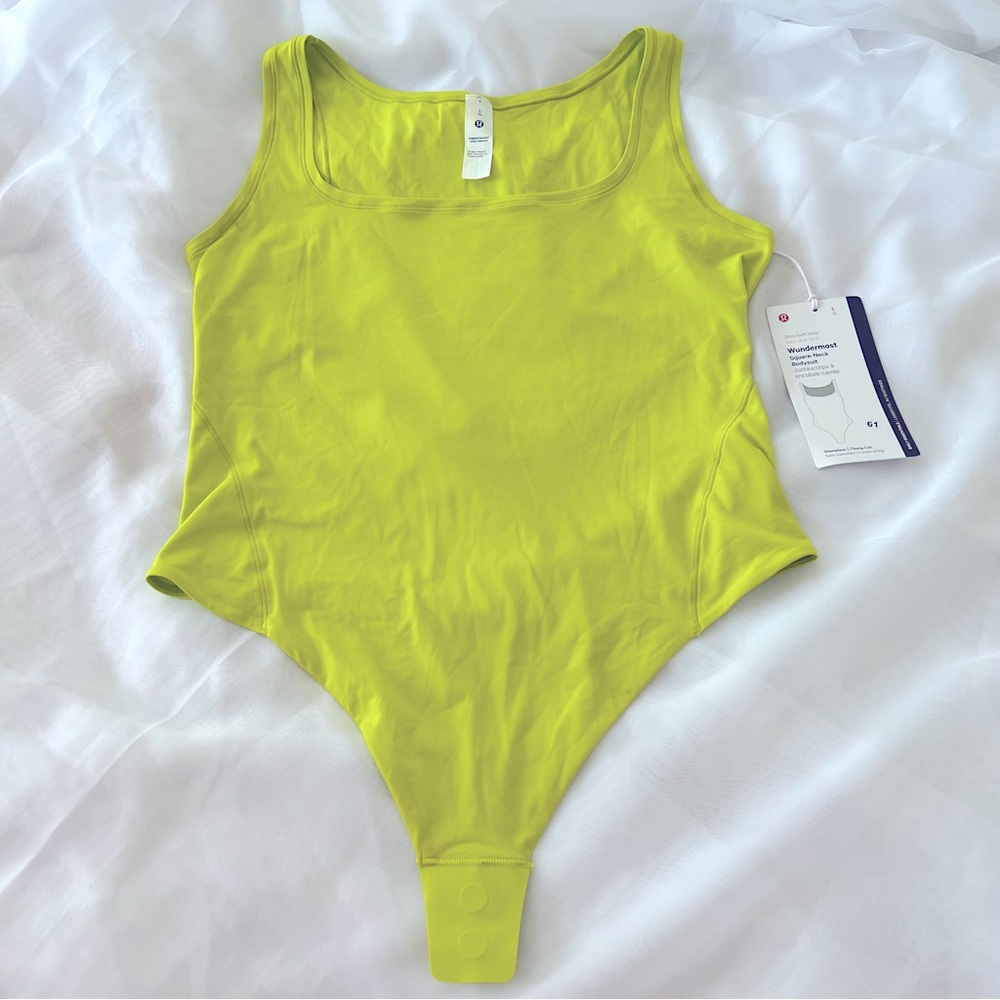 Lululemon Wundermost Ultra-Soft Nulu Square-Neck Sleeveless Bodysuit
Size Large